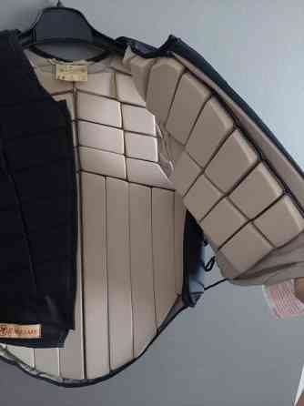 Racesafe palaturvaliivi RS2000 koko S Рованиеми