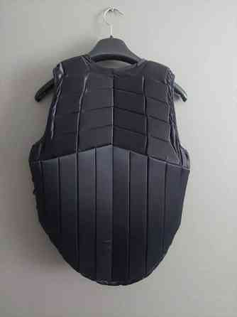 Racesafe palaturvaliivi RS2000 koko S Рованиеми