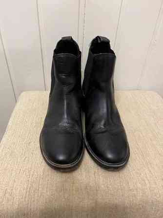 Myydään ratsastuskengät Vantaa