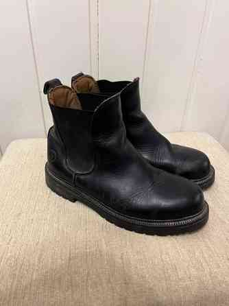 Myydään ratsastuskengät Vantaa