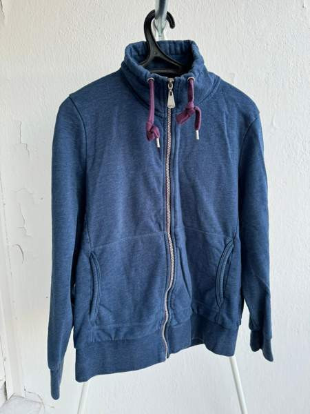 CRW collari Pornainen - valokuva 1