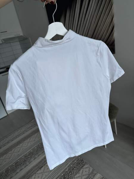 Kilpailuasu paita ja housut Helsinki – foto 2