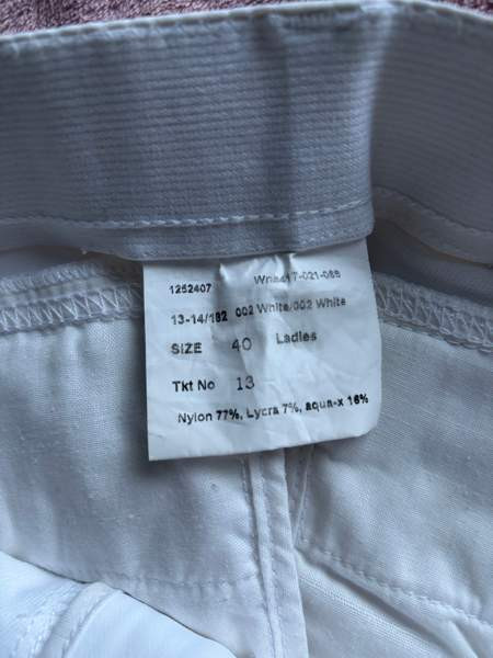 Kilpailuasu paita ja housut Helsinki – foto 5