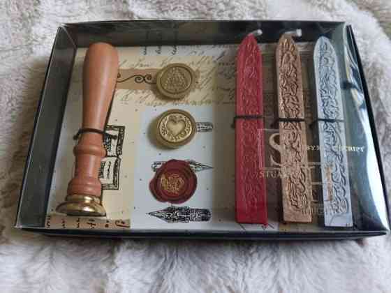 Kirjesinetti lahjapakkaus Йоэнсуу