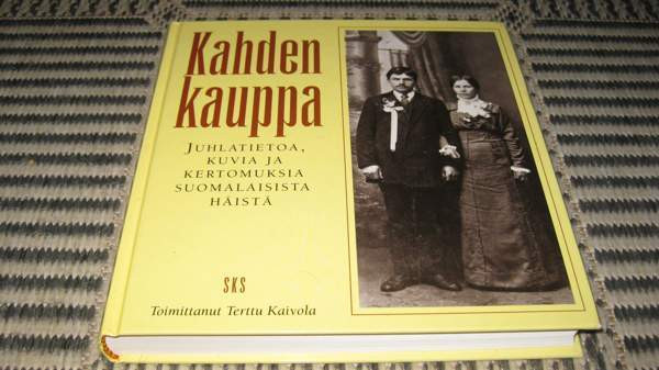 Kahden kauppa - Hääkirja Jyvaeskylae – foto 1