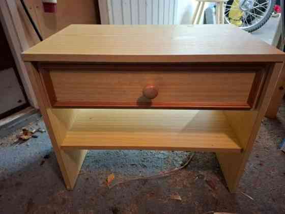 Myydään yöpöytä Nurmes