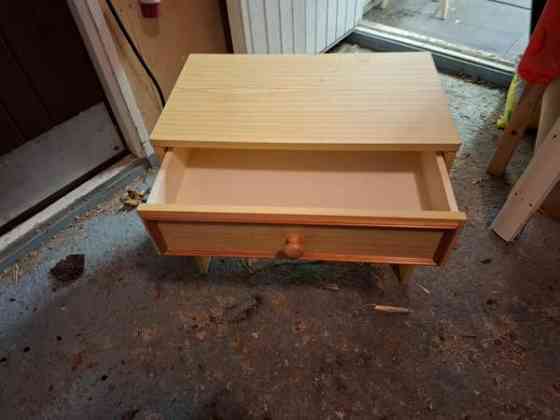 Myydään yöpöytä Nurmes