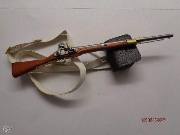 1/6 Action Figuuri:Brittihusaari Espoo - valokuva 4