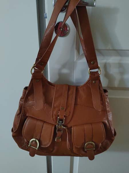 Ruskea olkalaukku Pori – foto 1