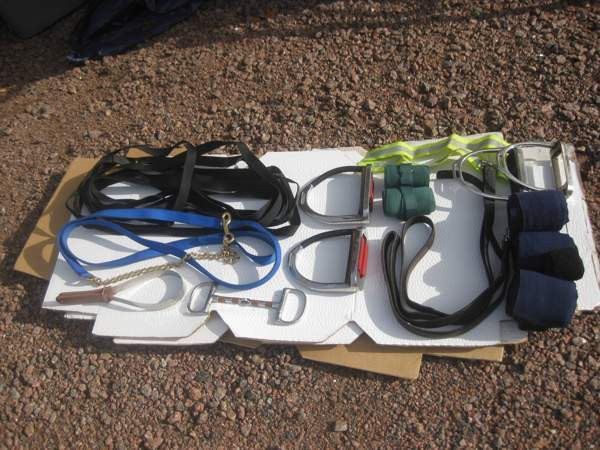 Myydään hevostarvikkeita, juoksutusliina, ketjuriimunnaru jne. Kotka – foto 1