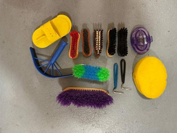 Käyttämättömiä hevostarvikkeita Turku - photo 1