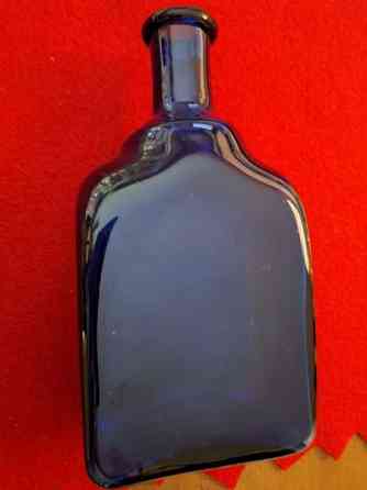 Sininen pullo muottiin puhallettu Saarijärvi