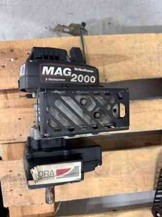 Polttomoottorisen jääkairan moottori Oulu