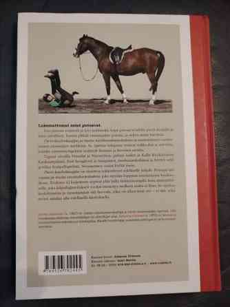 Hevoskirjoja yhdessä tai erikseen. Loviisa