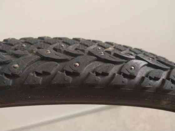 Pyörän nastarenkaat "28 Joensuu