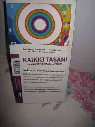 JUNTUMAA INARI: KAIKKI TASAN! - PAMFLETTI EPÄTASA-ARVOSTA Vantaa