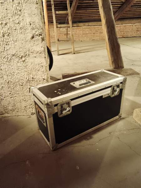 Vanha kuljetuslaatikko Riihimaeki – foto 1