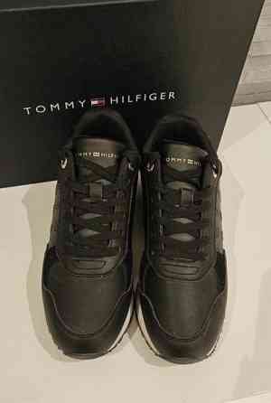 Tommy Hilfiger -tennarit koko 36 Janakkala