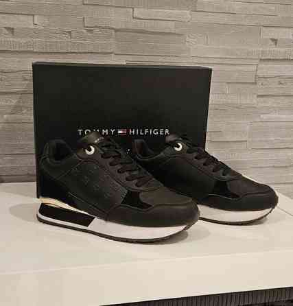 Tommy Hilfiger -tennarit koko 36 Janakkala