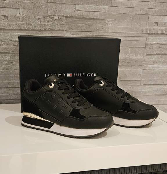 Tommy Hilfiger -tennarit koko 36 Janakkala – foto 2