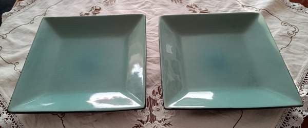 Vihreän/Mustan väriset siistit lautaset Турку - изображение 1