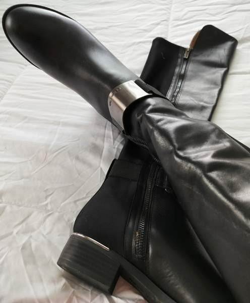 Calvin Klein ylipolven saappaat koko 36 Оулу - изображение 4