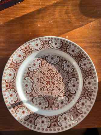 Arabia Ali ruskea lautanen Helsinki