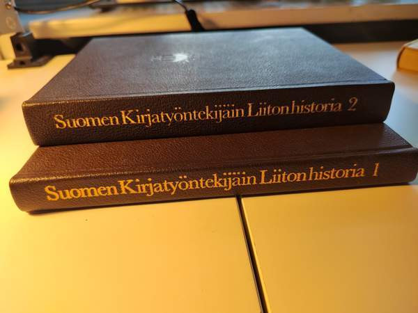 Suomen Kirjatyöntekijäin Liiton Historia 1-2, 2 kirjaa Helsinki – foto 1
