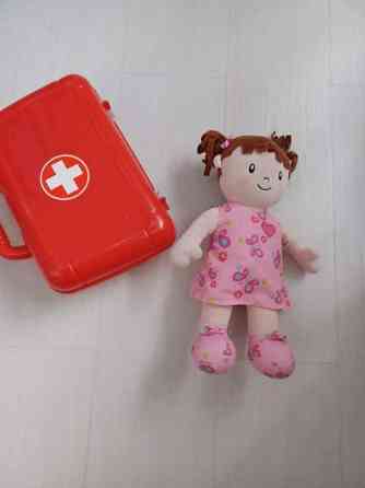 Lääkärilaukku ja potilas. Espoo