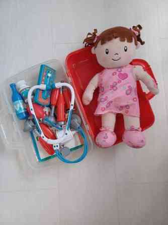 Lääkärilaukku ja potilas. Espoo