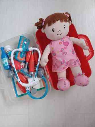 Lääkärilaukku ja potilas. Espoo