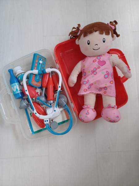 Lääkärilaukku ja potilas. Espoo – foto 1