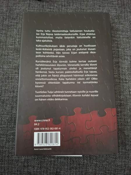 Tuija Lehtisen kirjoja Oulu - valokuva 5