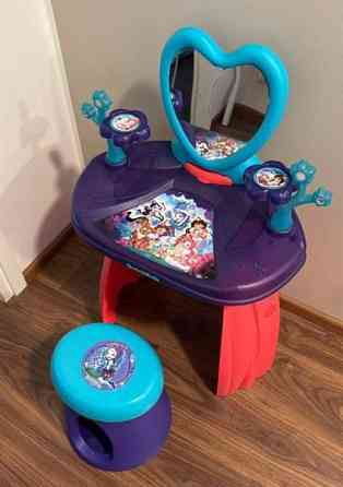 Lasten meikkipöytä ja penkki Кангасала