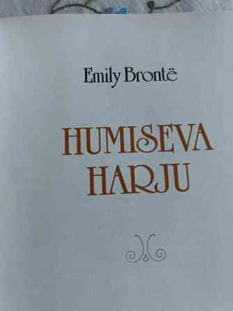 Ulkomainen kaunokirjallisuus Akaa