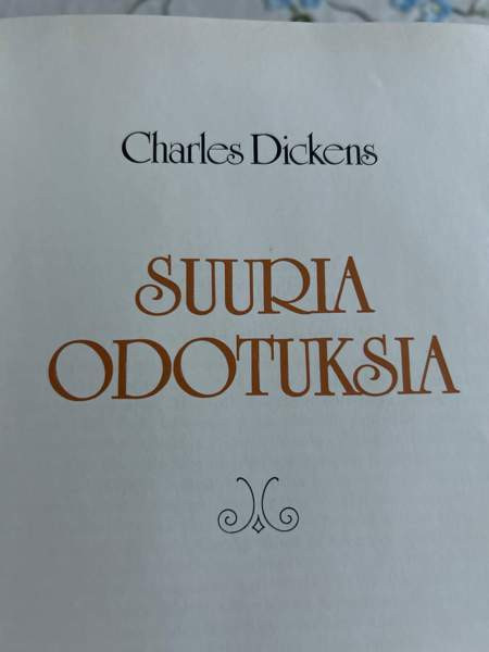 Ulkomainen kaunokirjallisuus Akaa – foto 5