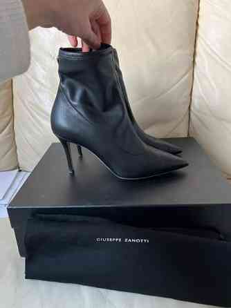 Giuseppe Zanotti nilkkurit,40 Эспоо