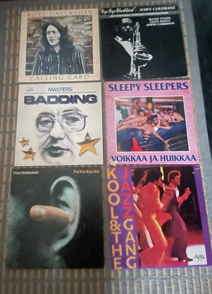 Levyjä yhteensä 40e Helsinki - photo 1