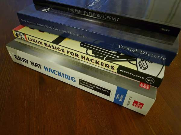 Tietotekniikka, koodaus, linux, tietoturva kirjoja Оулу - изображение 2