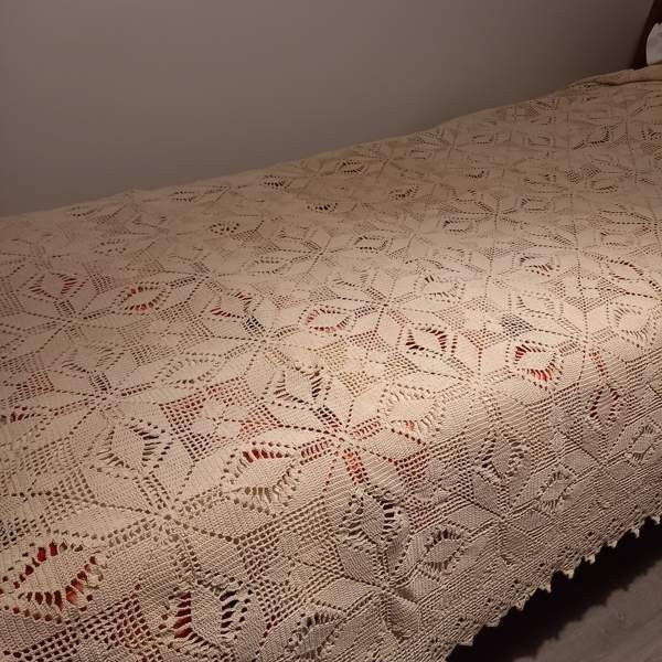 Virkattu käyttämätön parisängyn päiväpeitto Oulu - valokuva 1