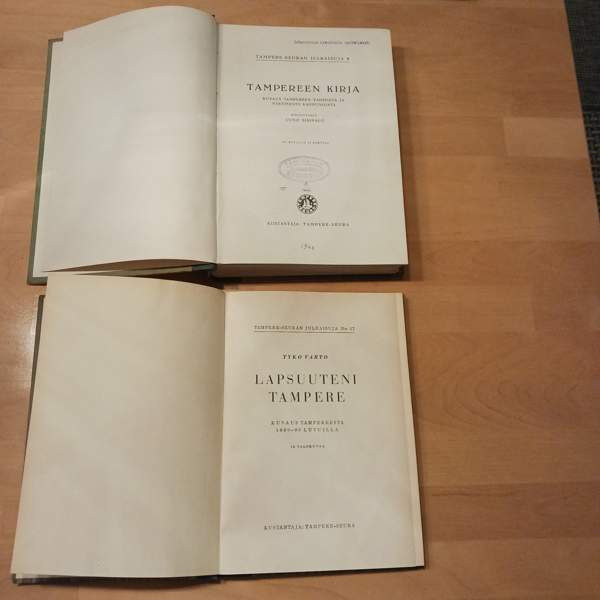 Tampere -aiheisia kirjoja.... Tampere - valokuva 2