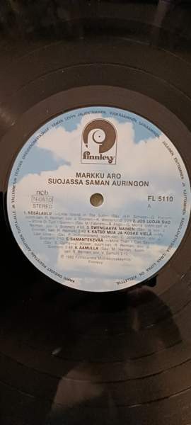 Markku Aro, 2 kpl LP-levyjä Jaervenpaeae – foto 6