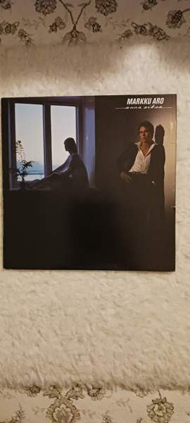 Markku Aro, 2 kpl LP-levyjä Jaervenpaeae – foto 1