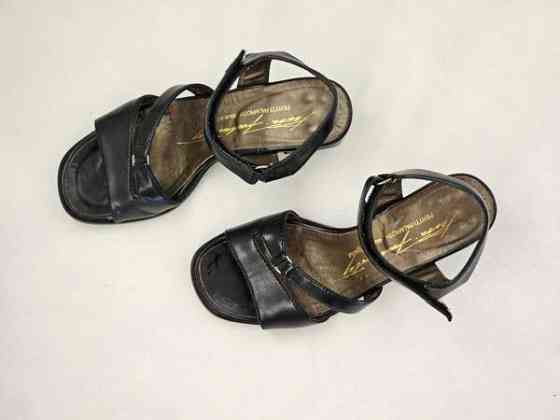 Pertti Palmrothin tummansiniset sandaalit kokoa 35 Espoo