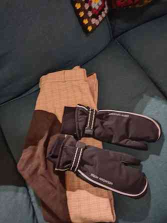 Ratsastushousut sekä talviratsastushanskat Ii