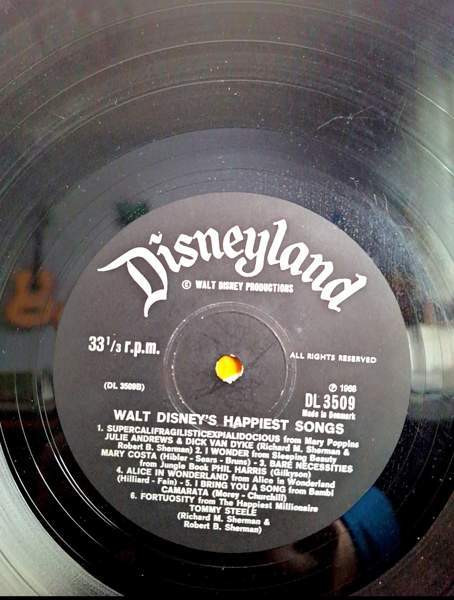 Myydään Walt Disney's Happiest songs lp Tyrnävä - photo 4