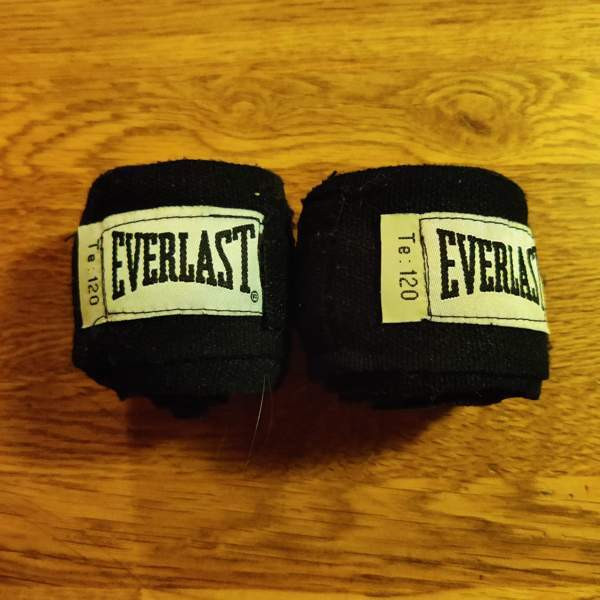 Nyrkkeily säkki pidike ja käsi siteet Hamina - valokuva 2