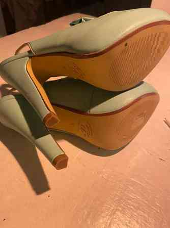 PIN up couture korkkarit, käyttämättömät Jaervenpaeae