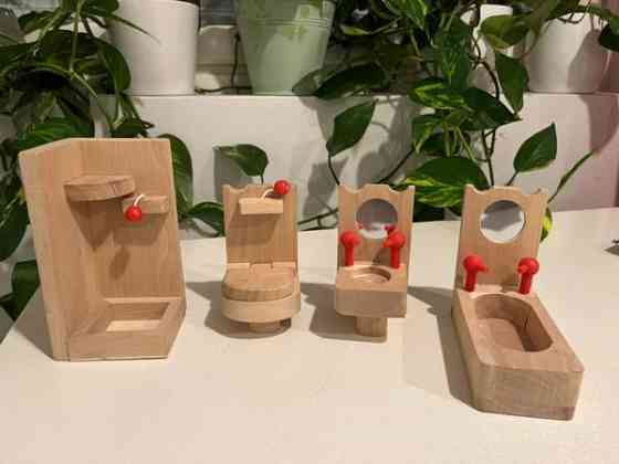 Puiset nukkekodin kylppärikalusteet Helsinki