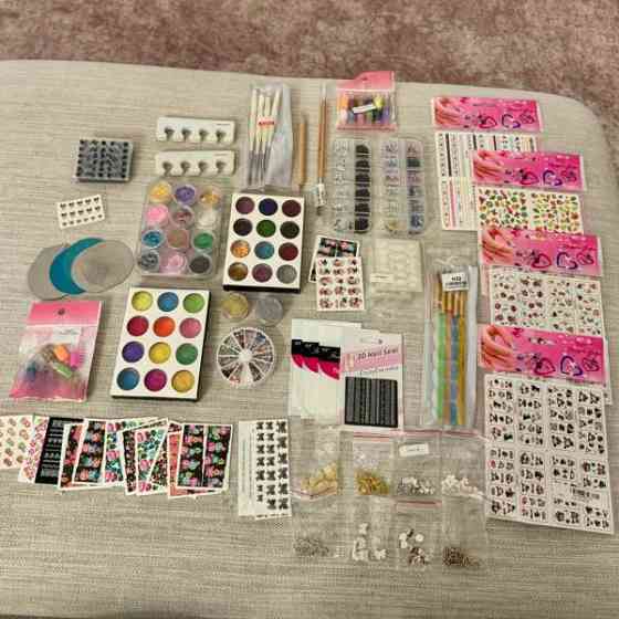 Kynsien koristelutarvikkeita Helsinki